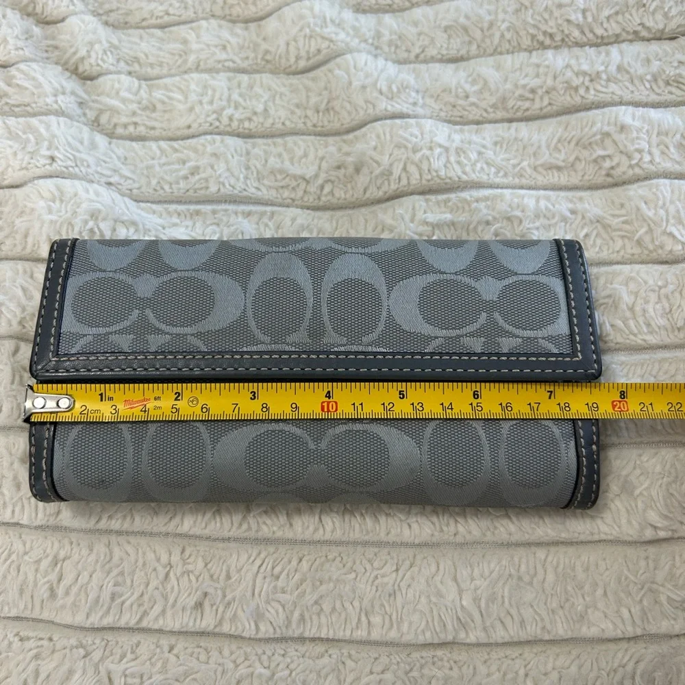 Coach Wallet - Picture 4 of 8